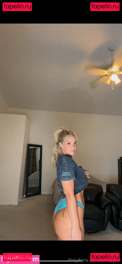 emilyyxx Onlyfans Photo Gallery 