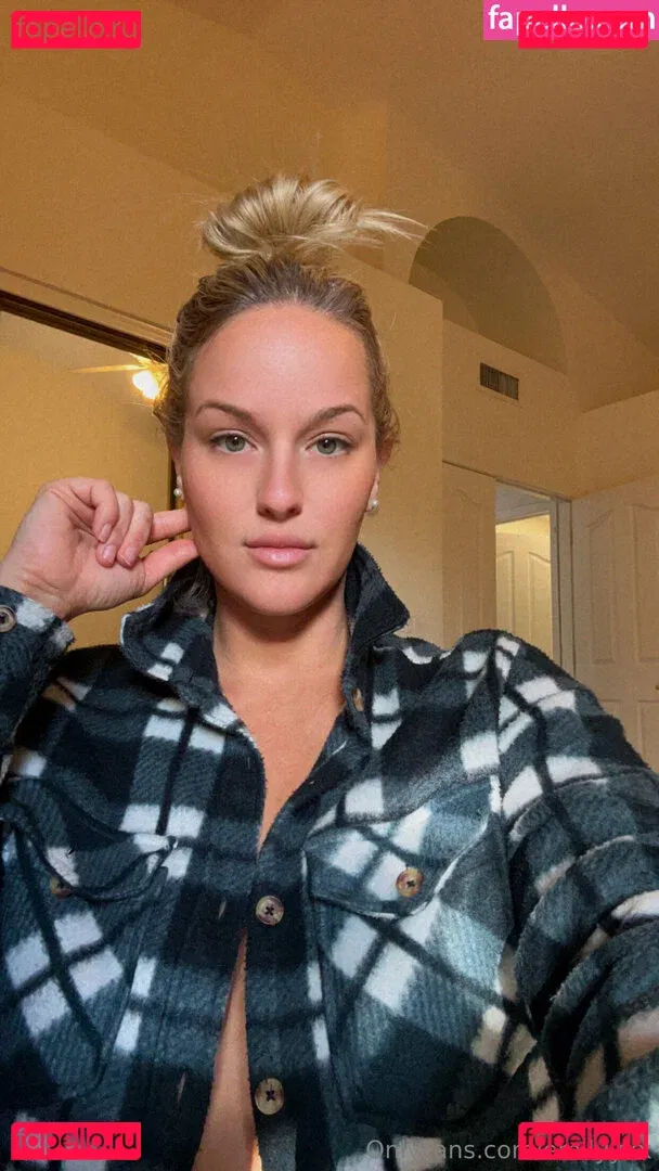 emilyyxx Onlyfans Photo Gallery 