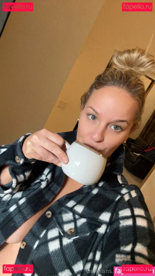 emilyyxx Onlyfans Photo Gallery 