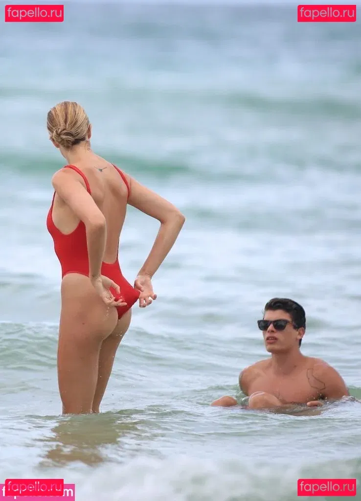 Hailey Clauson Onlyfans Photo Gallery 