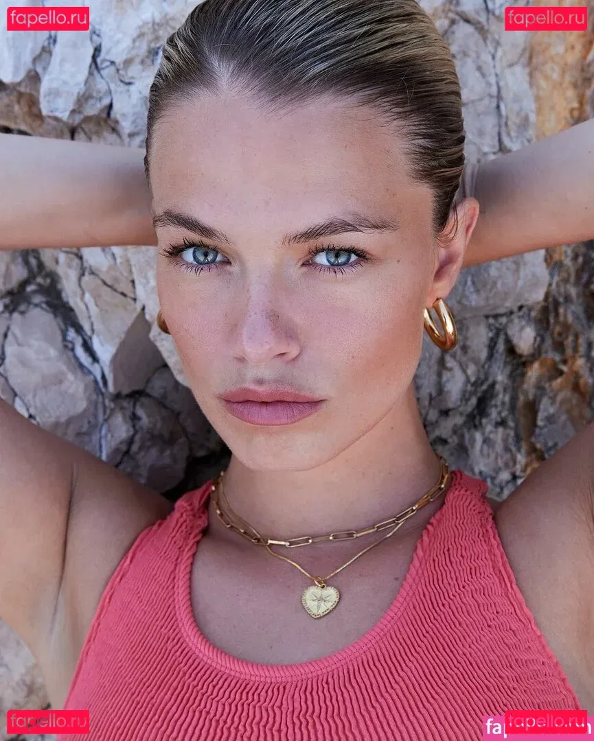 Hailey Clauson Onlyfans Photo Gallery 