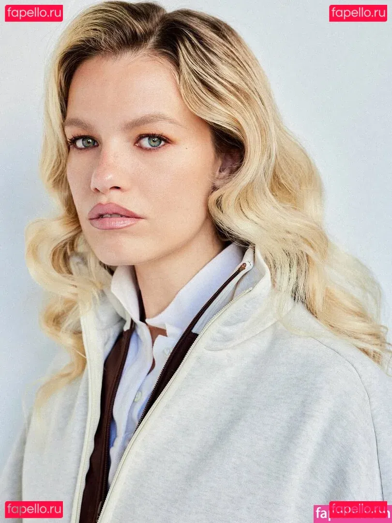 Hailey Clauson Onlyfans Photo Gallery 