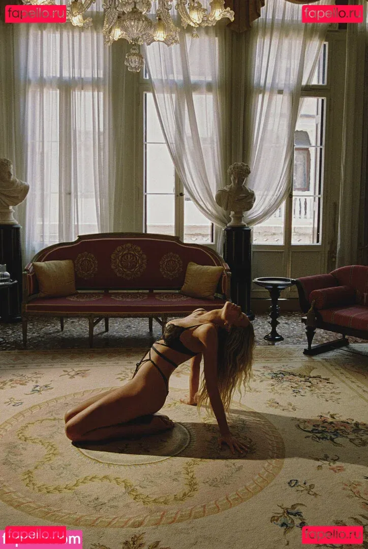 Hailey Clauson Onlyfans Photo Gallery 