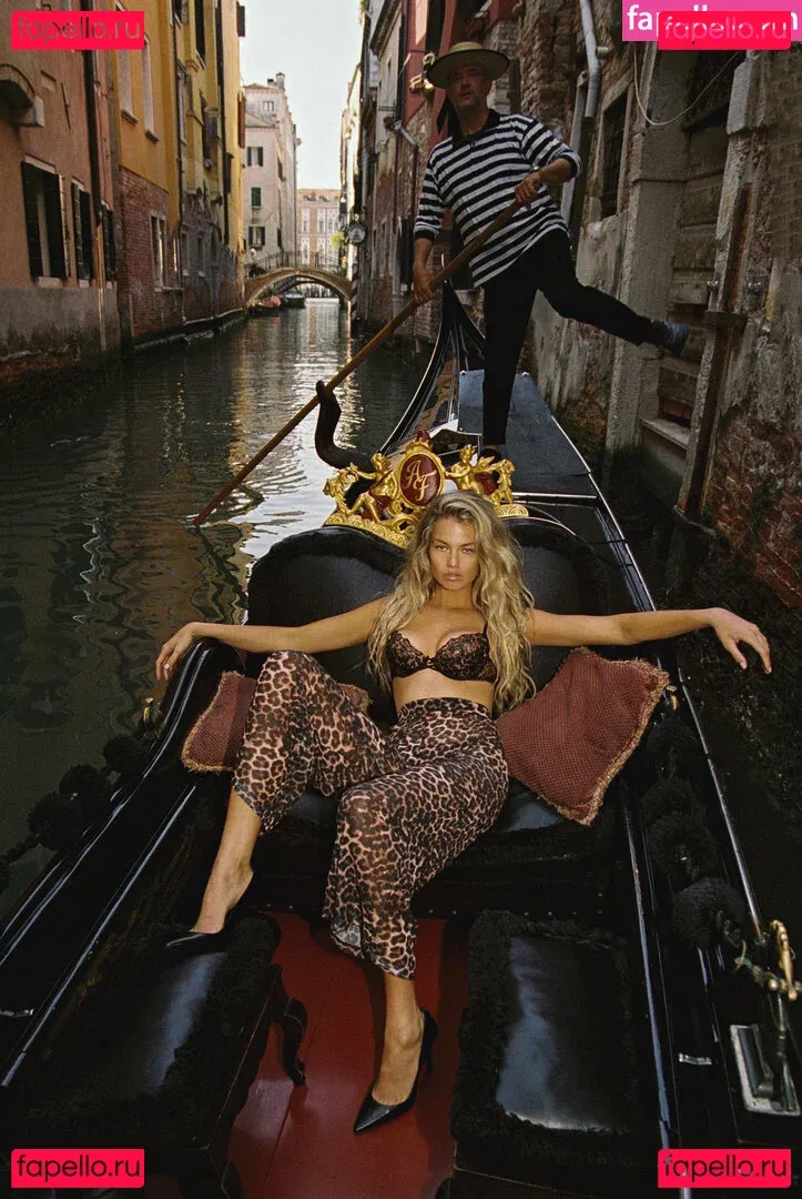 Hailey Clauson Onlyfans Photo Gallery 