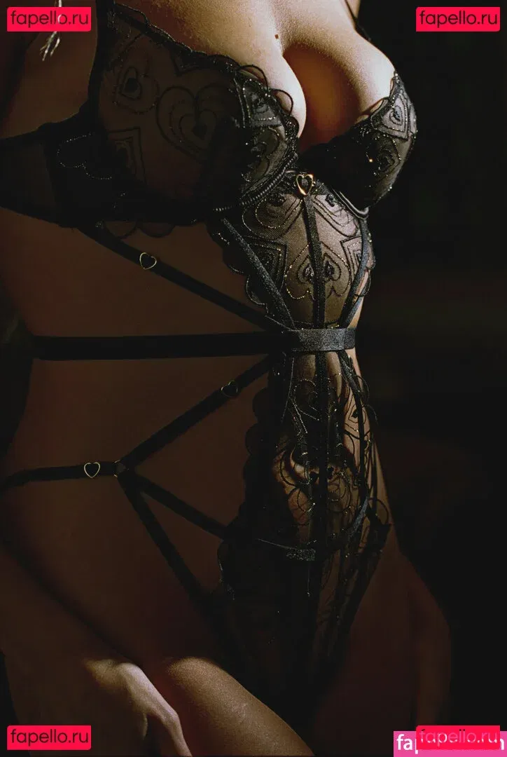 Hailey Clauson Onlyfans Photo Gallery 