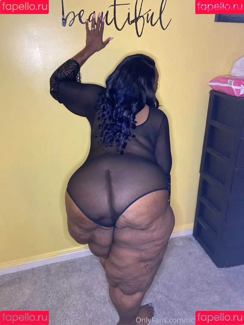 cheekiifemme Onlyfans Photo Gallery 