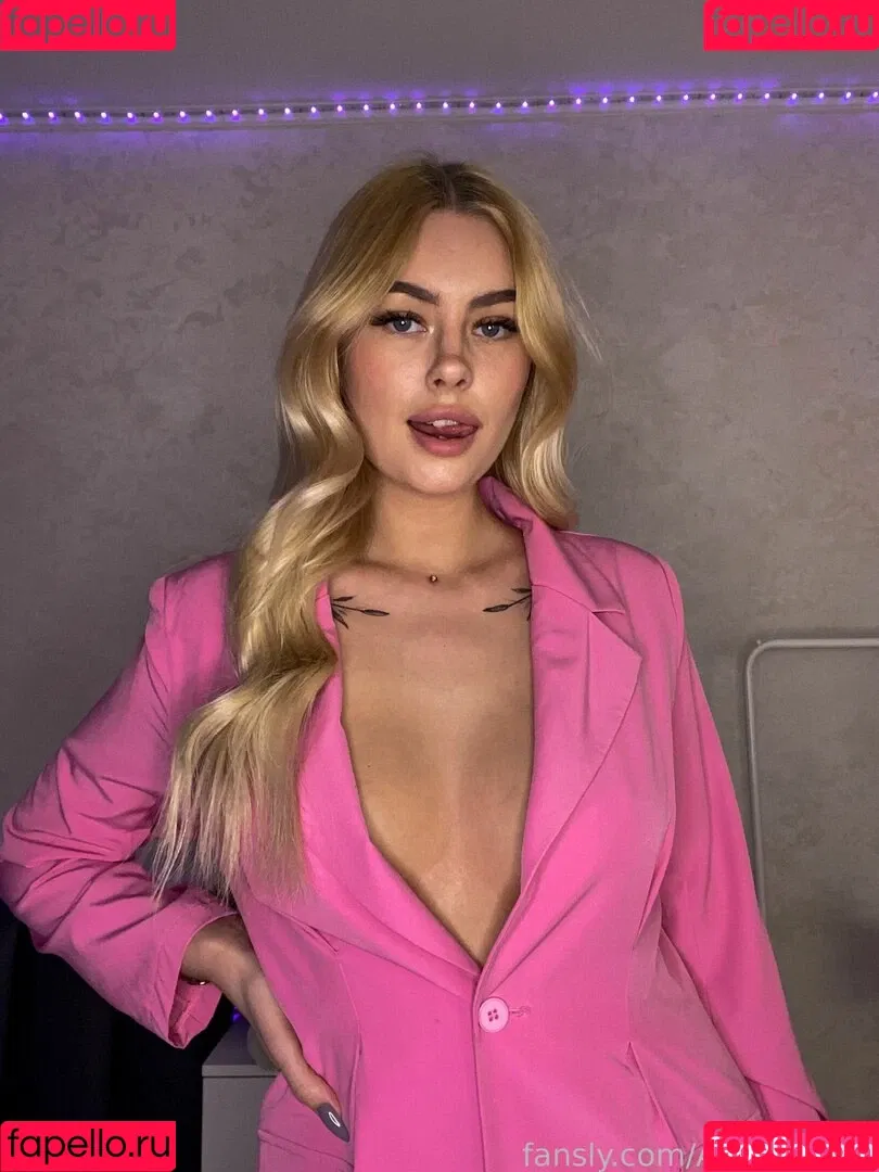 8a8y Nura Onlyfans Photo Gallery 