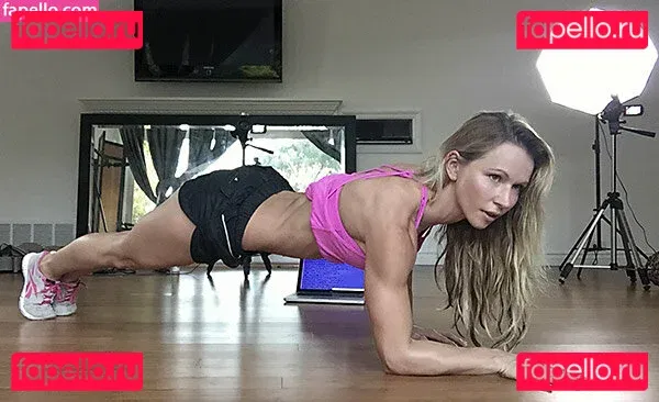 Zuzka Light Onlyfans Photo Gallery 