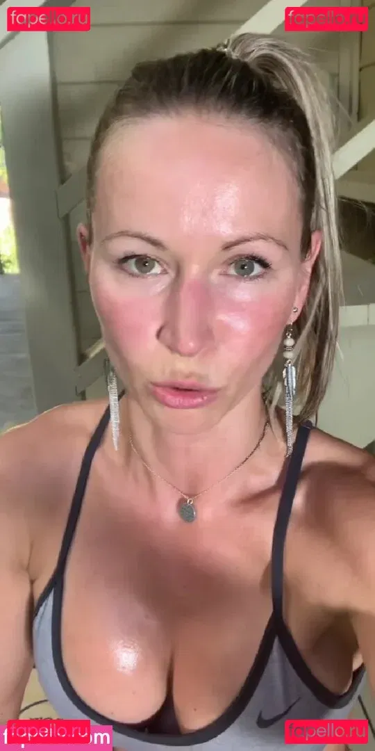 Zuzka Light Onlyfans Photo Gallery 