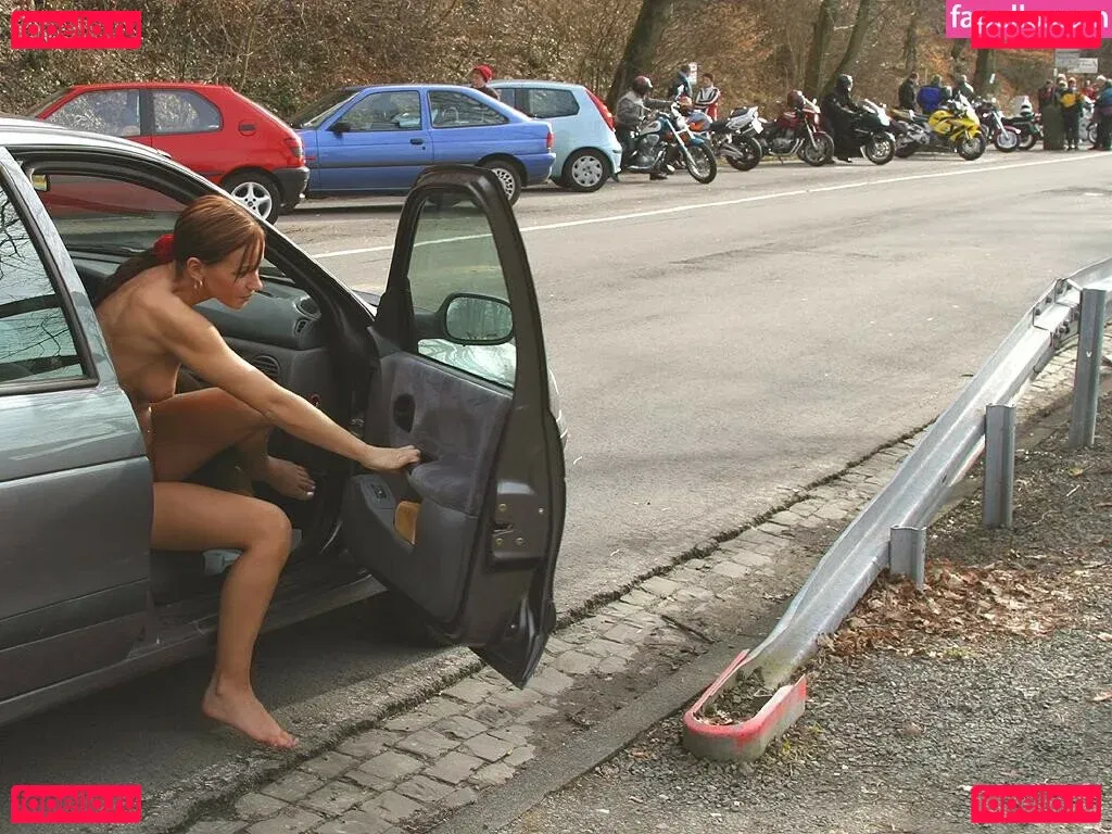 Zuzka Light Onlyfans Photo Gallery 