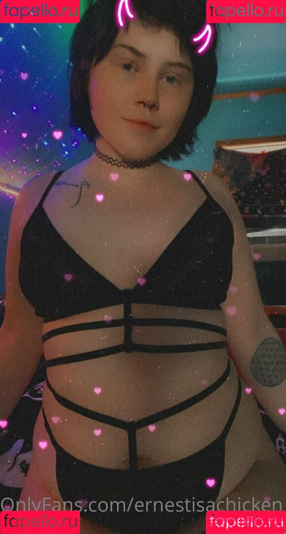 ernestisachicken Onlyfans Photo Gallery 