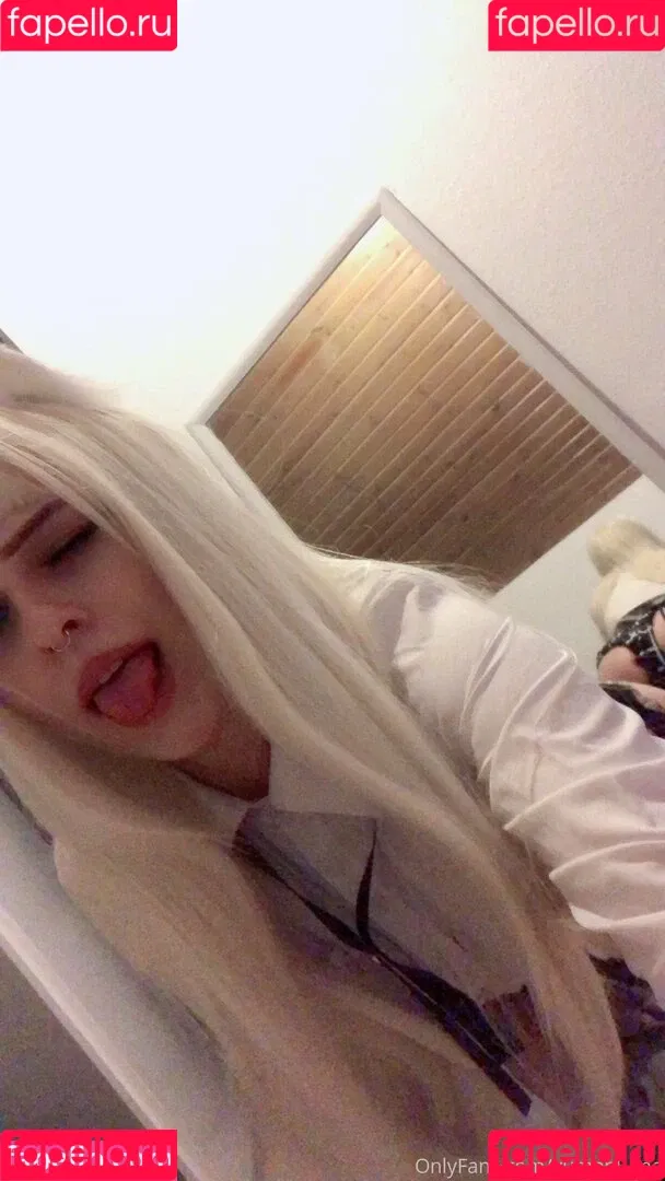 yumeblume Onlyfans Photo Gallery 