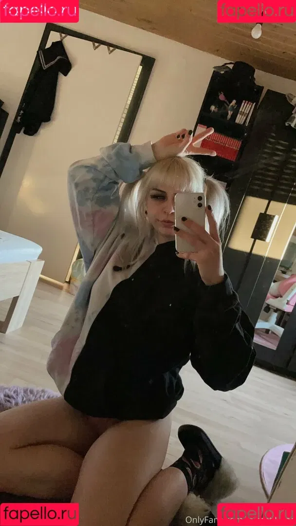 yumeblume Onlyfans Photo Gallery 