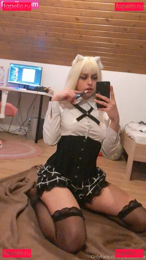 yumeblume Onlyfans Photo Gallery 