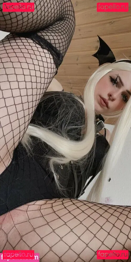 yumeblume Onlyfans Photo Gallery 