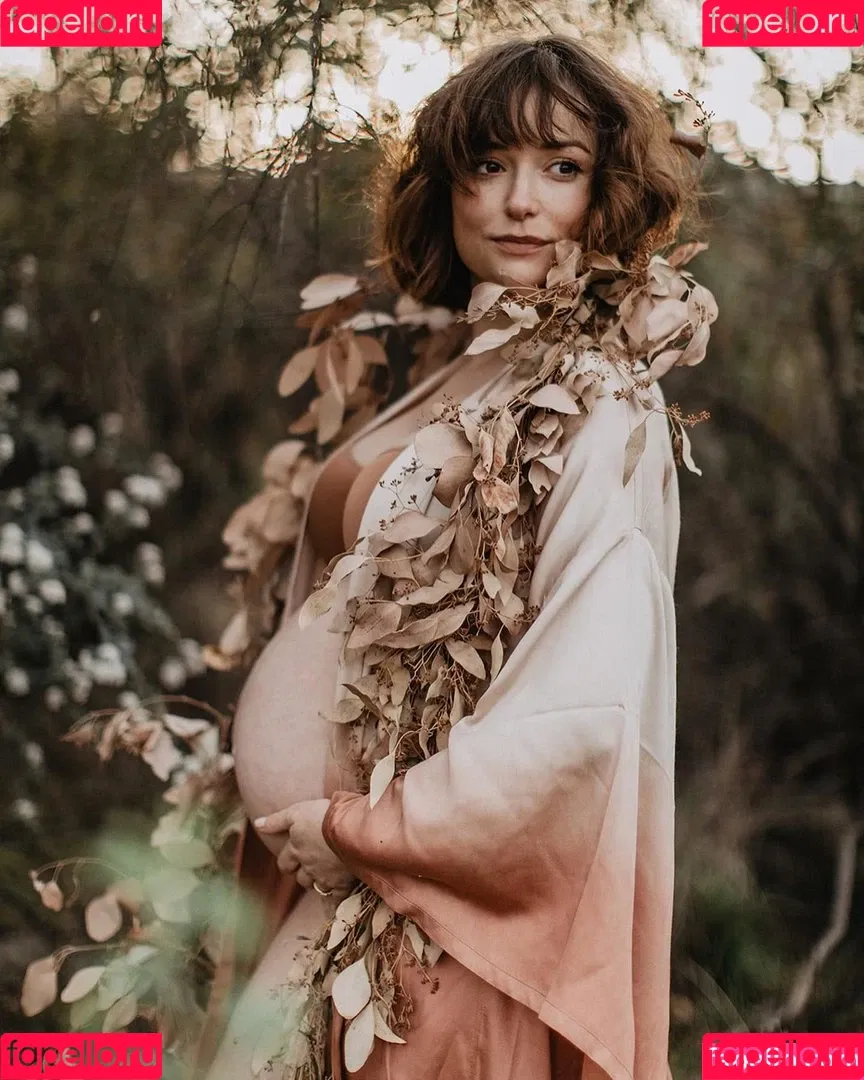 Milana Vayntrub Onlyfans Photo Gallery 