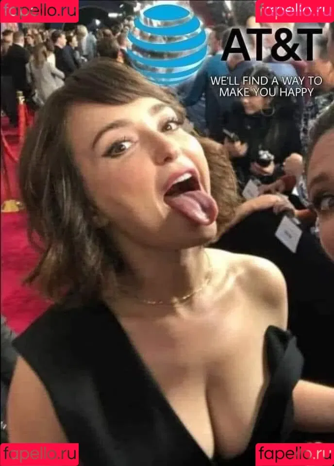 Milana Vayntrub Onlyfans Photo Gallery 