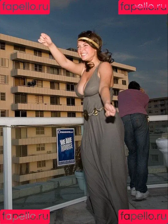 Milana Vayntrub Onlyfans Photo Gallery 