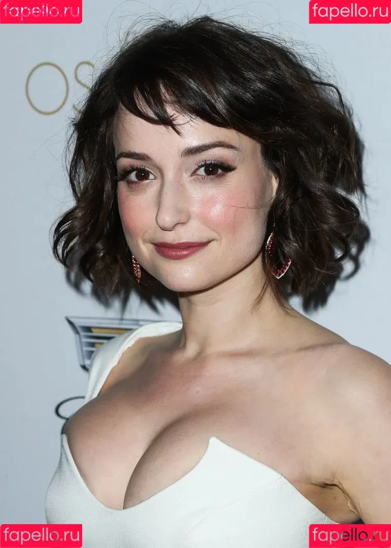 Milana Vayntrub Onlyfans Photo Gallery 