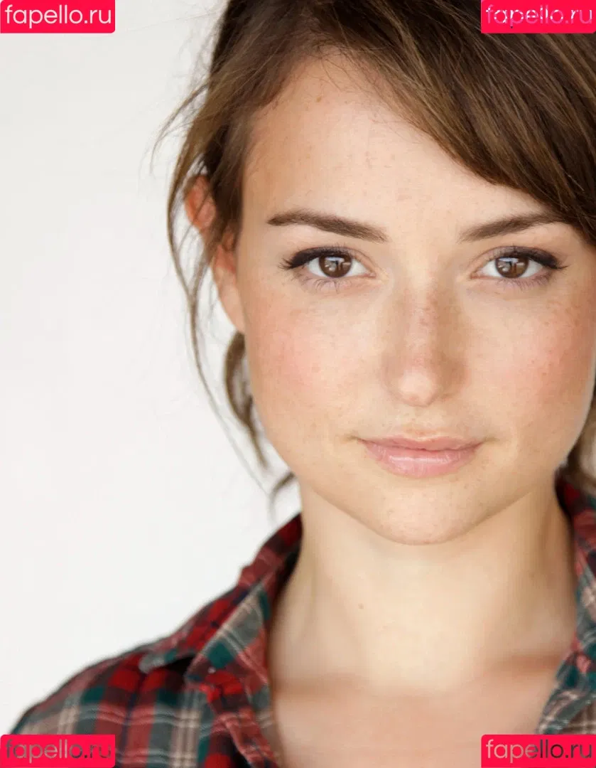 Milana Vayntrub Onlyfans Photo Gallery 
