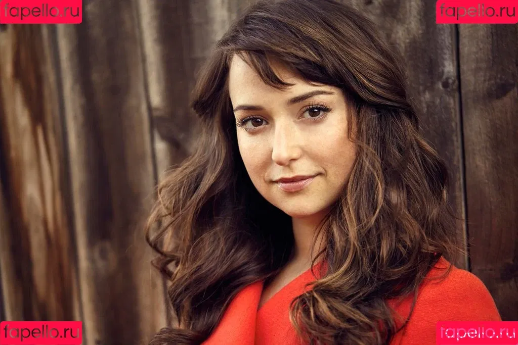 Milana Vayntrub Onlyfans Photo Gallery 