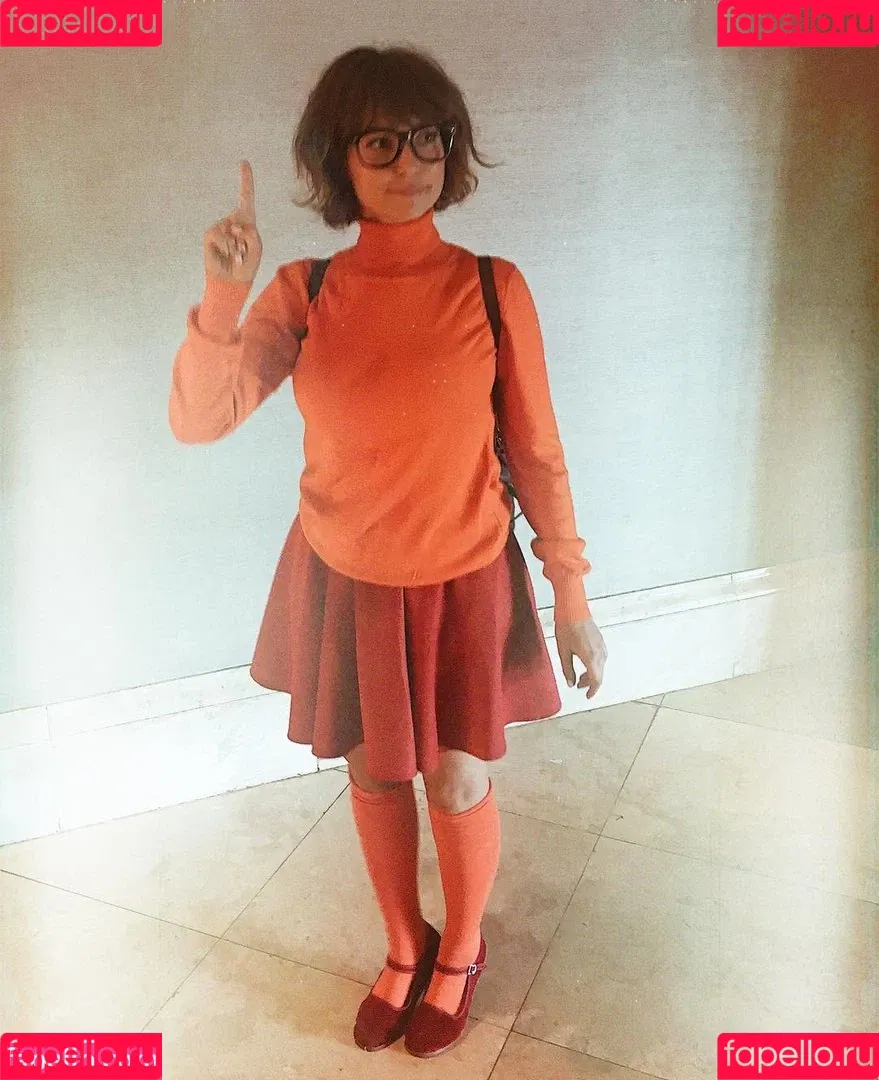 Milana Vayntrub Onlyfans Photo Gallery 