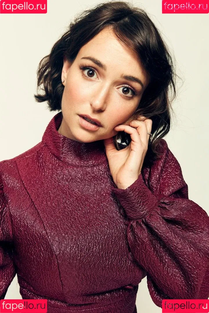 Milana Vayntrub Onlyfans Photo Gallery 