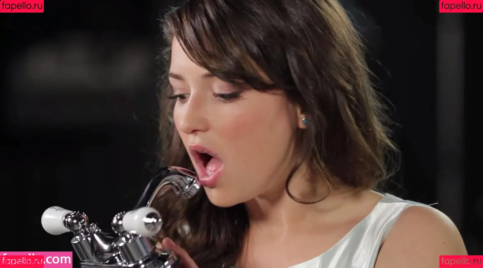 Milana Vayntrub Onlyfans Photo Gallery 