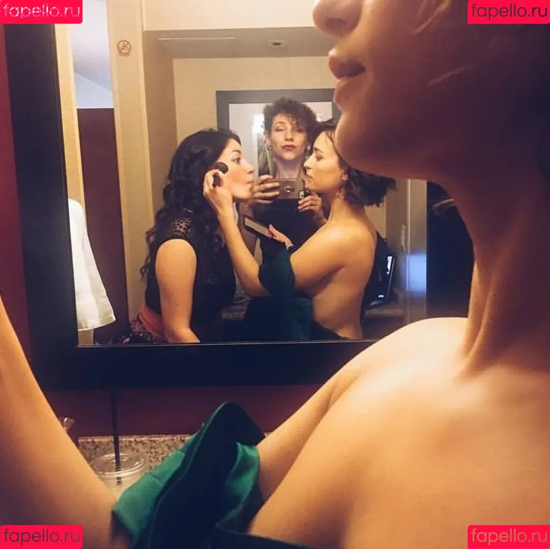 Milana Vayntrub Onlyfans Photo Gallery 