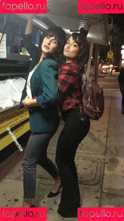 Milana Vayntrub Onlyfans Photo Gallery 