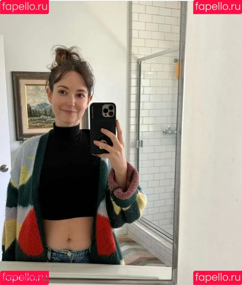 Milana Vayntrub Onlyfans Photo Gallery 