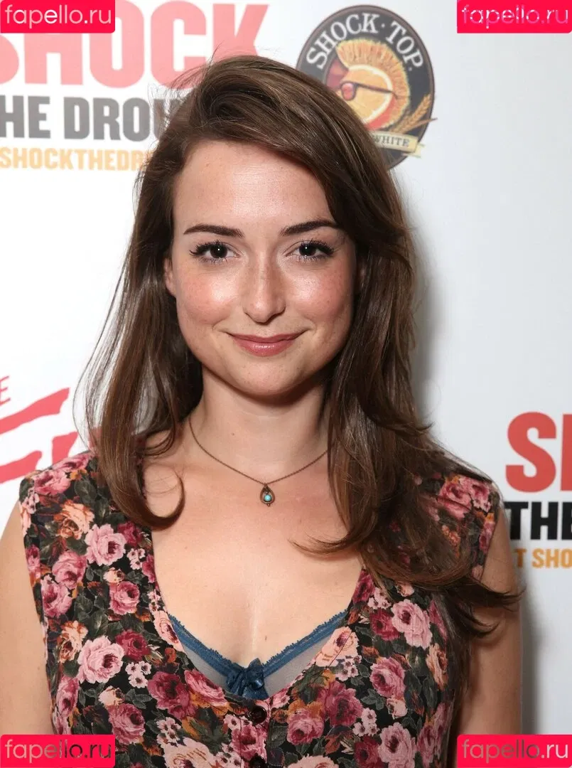 Milana Vayntrub Onlyfans Photo Gallery 