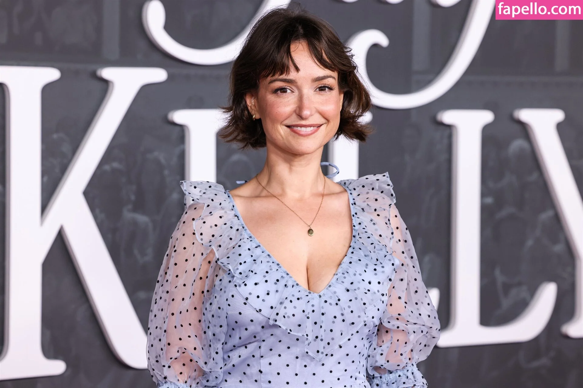 Milana Vayntrub Onlyfans Photo Gallery 
