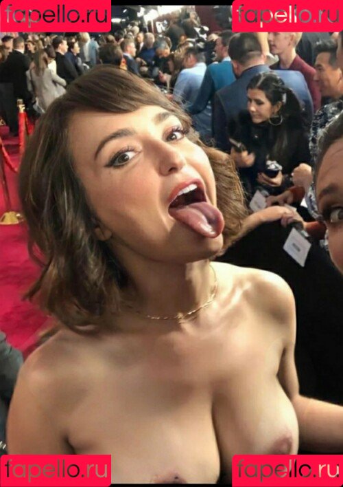Milana Vayntrub Onlyfans Photo Gallery 