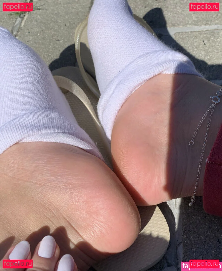 Prii_feet Onlyfans Photo Gallery 