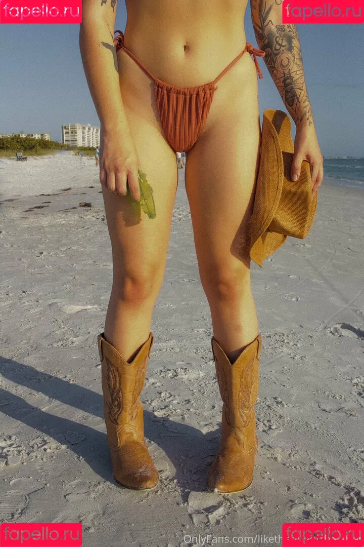 likethebugortheletter Onlyfans Photo Gallery 