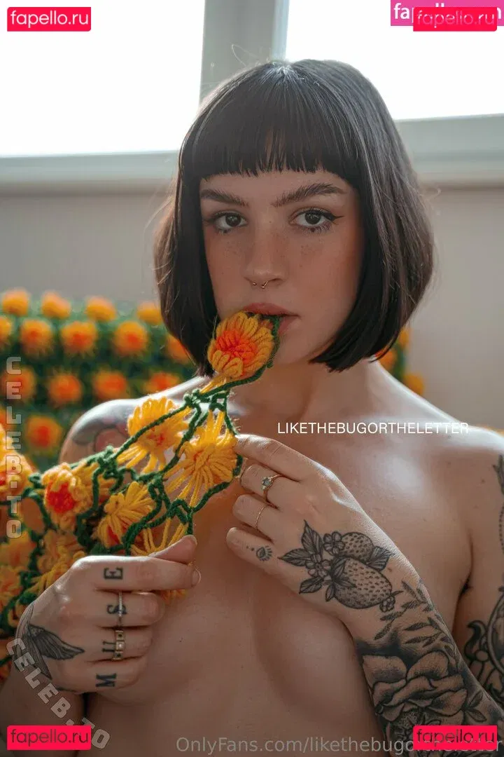 likethebugortheletter Onlyfans Photo Gallery 