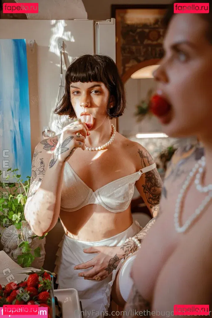 likethebugortheletter Onlyfans Photo Gallery 