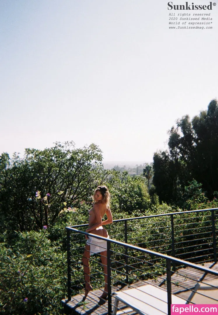 Sunkissedmag Onlyfans Photo Gallery 