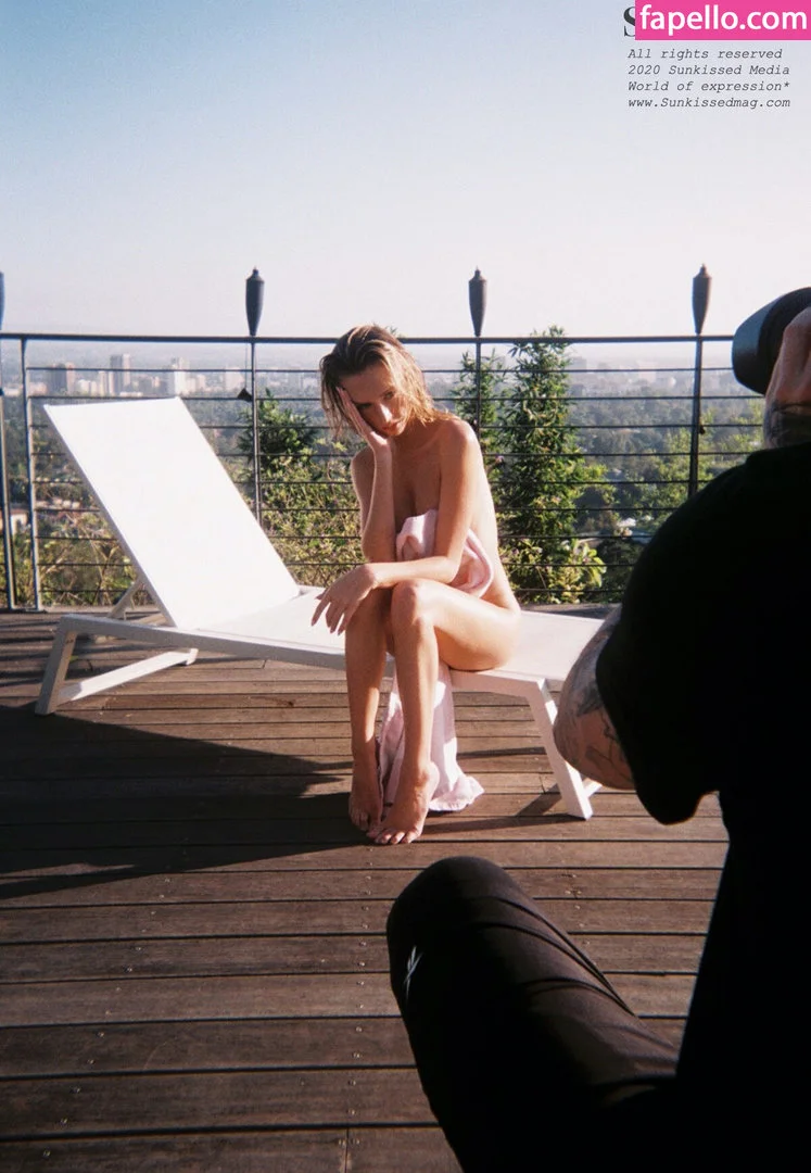 Sunkissedmag Onlyfans Photo Gallery 