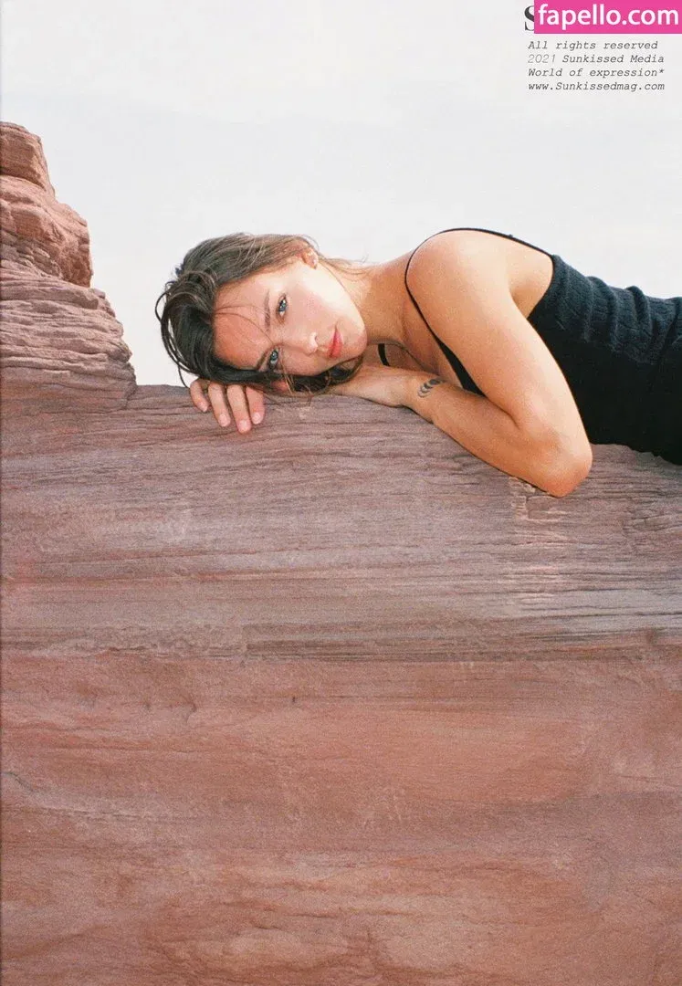 Sunkissedmag Onlyfans Photo Gallery 