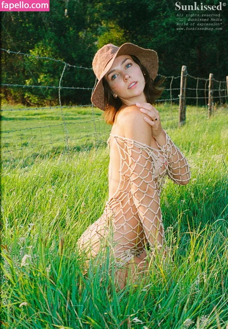 Sunkissedmag Onlyfans Photo Gallery 