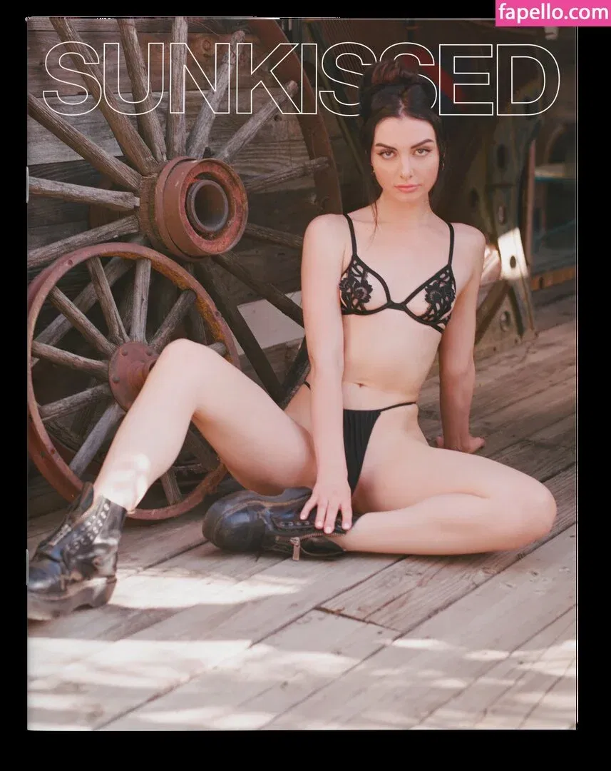 Sunkissedmag Onlyfans Photo Gallery 