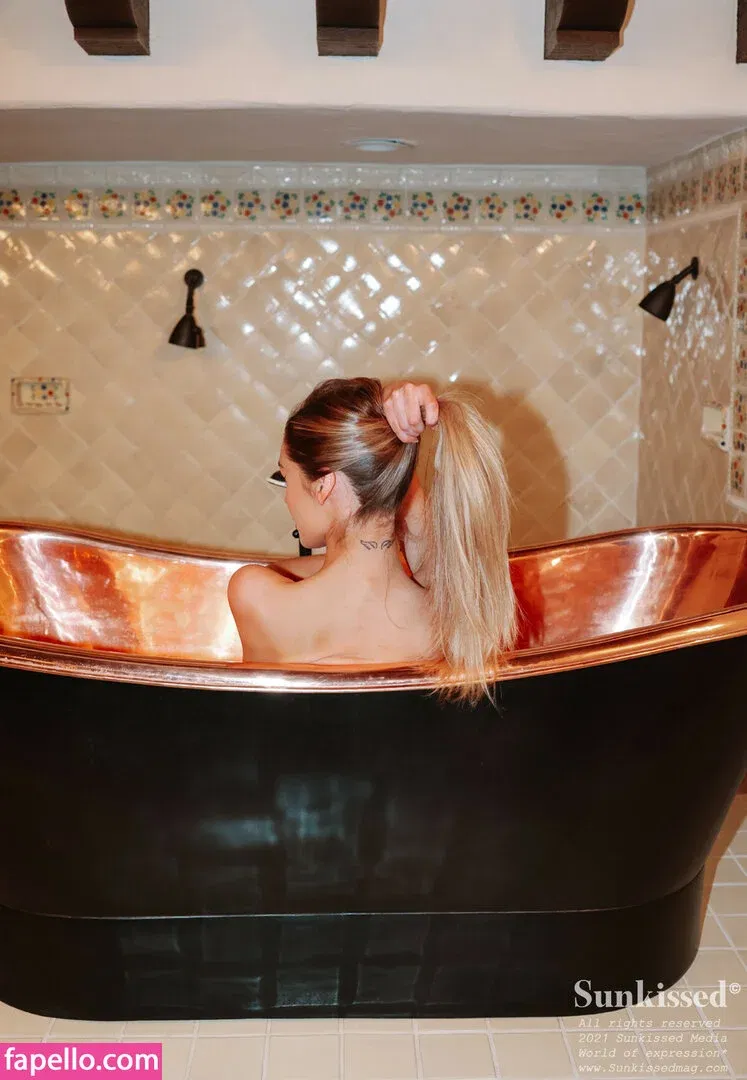 Sunkissedmag Onlyfans Photo Gallery 