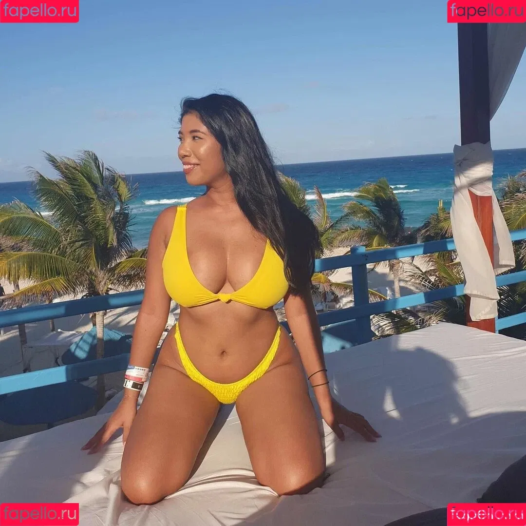 Sml.Prsn Onlyfans Photo Gallery 