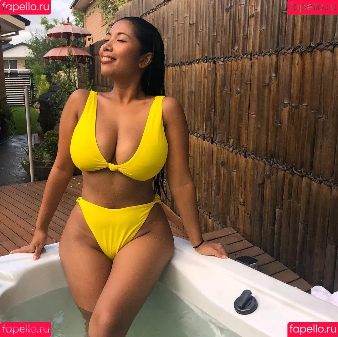 Sml.Prsn Onlyfans Photo Gallery 