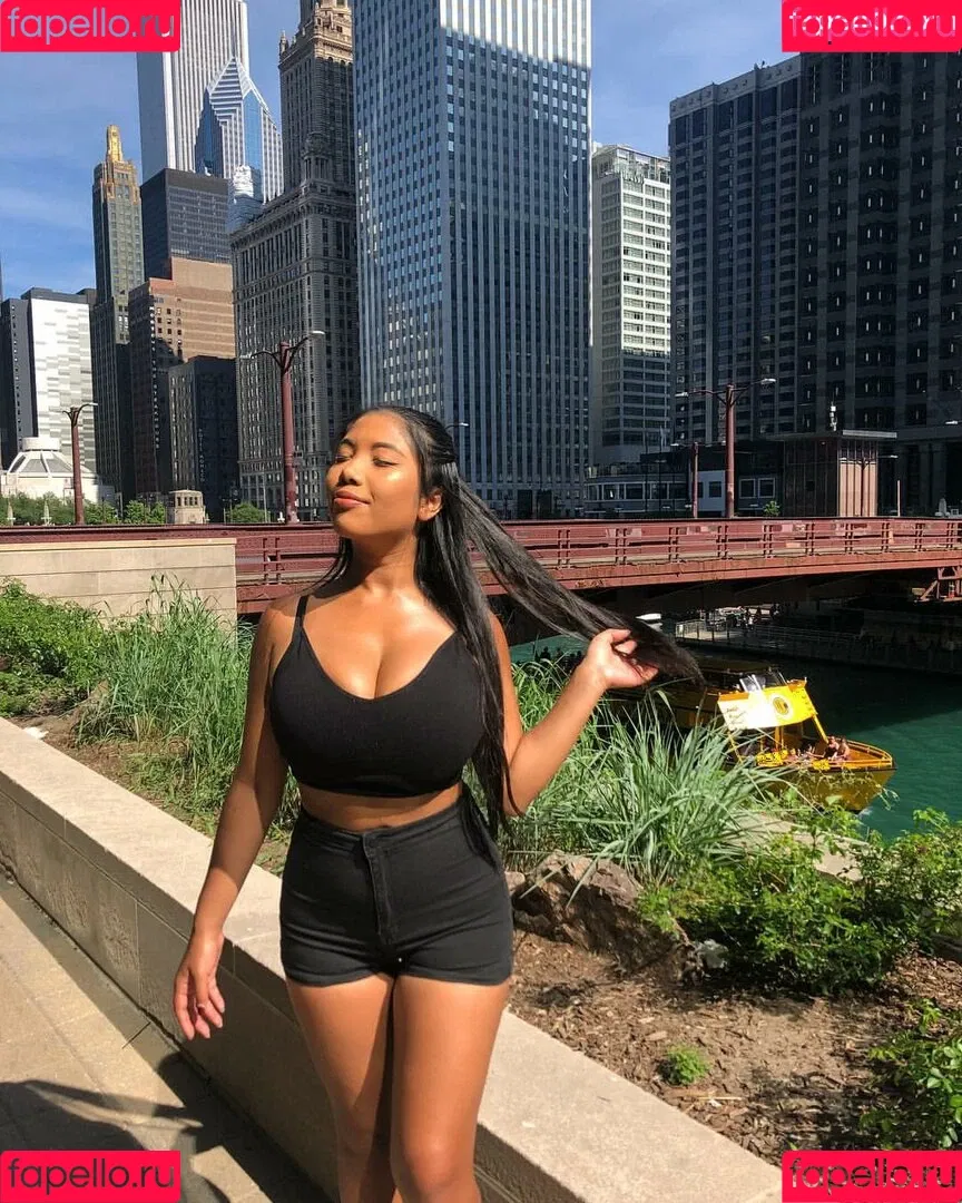 Sml.Prsn Onlyfans Photo Gallery 