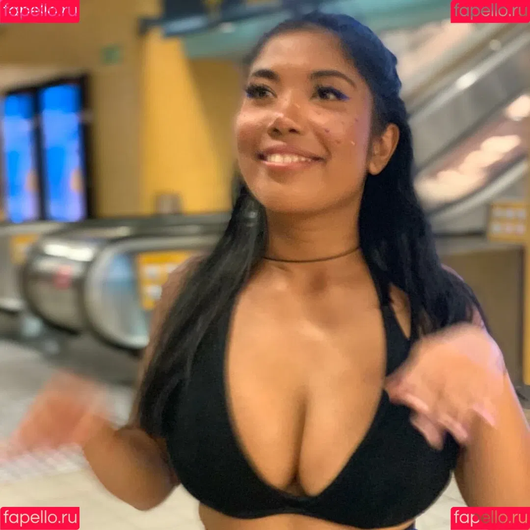 Sml.Prsn Onlyfans Photo Gallery 