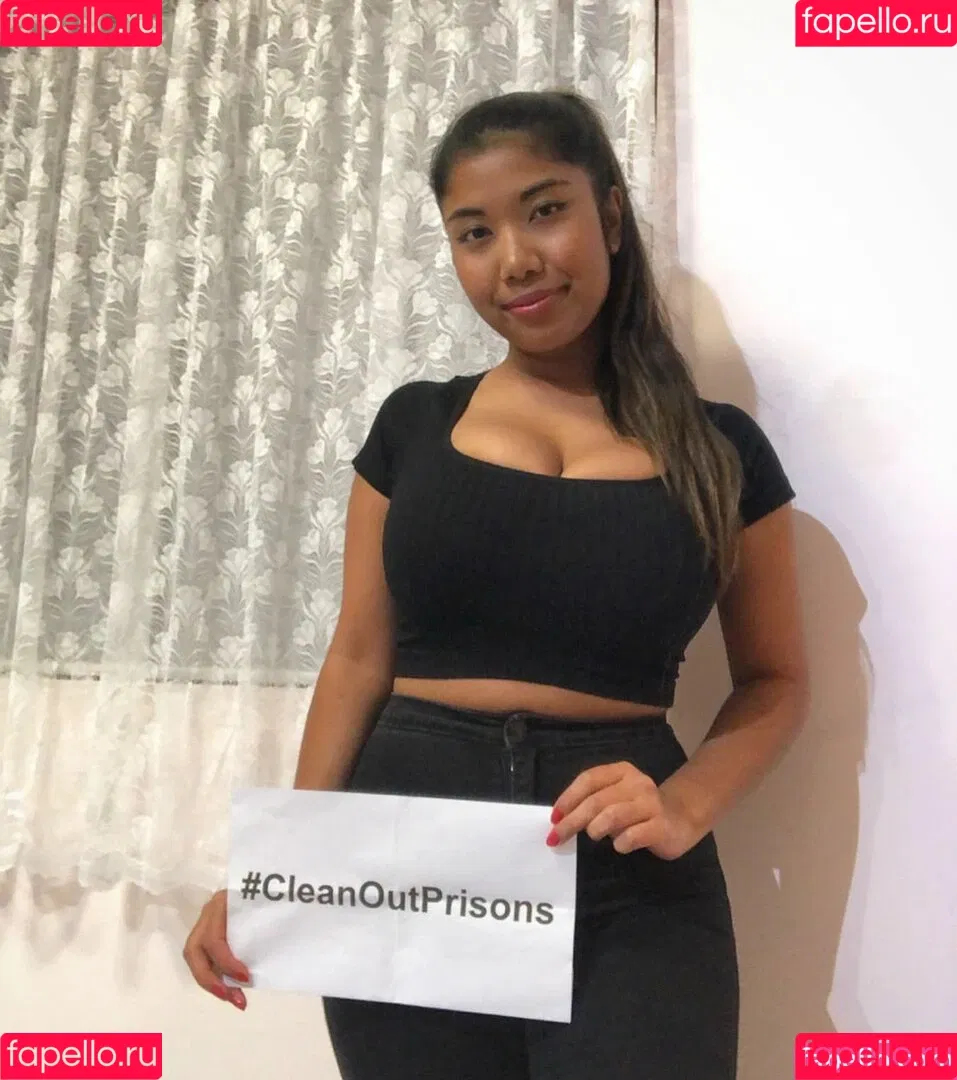 Sml.Prsn Onlyfans Photo Gallery 