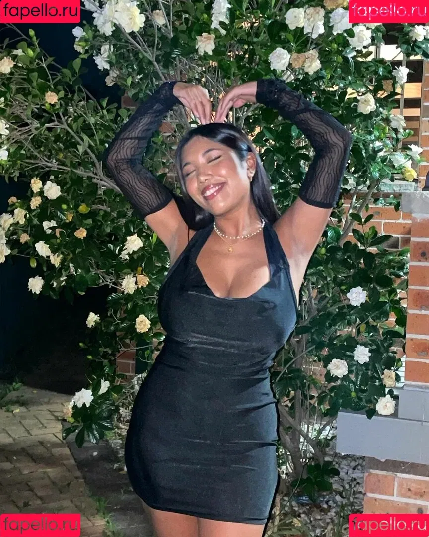 Sml.Prsn Onlyfans Photo Gallery 